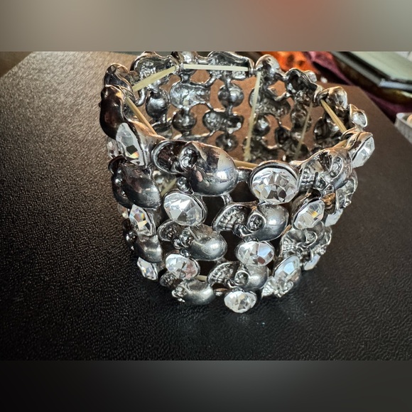 Silver Skull and Crystal Chunky Rhinestone Stretch Bracelet - Picture 3 of 6